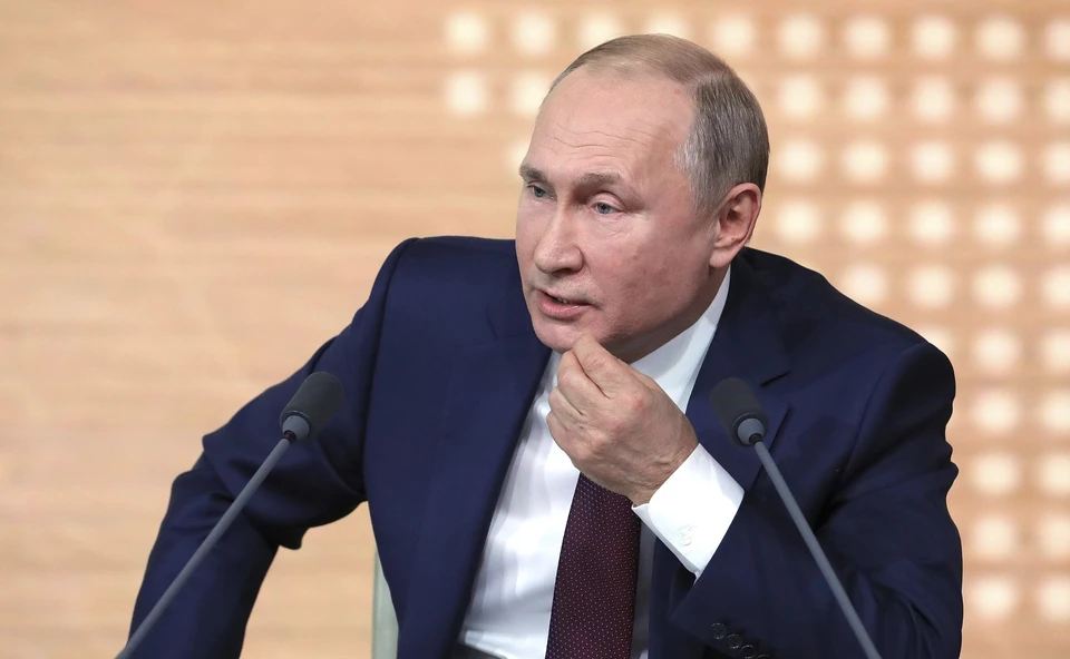 Путин в видеообращении к железнодорожникам отметил их стойкость и надежность