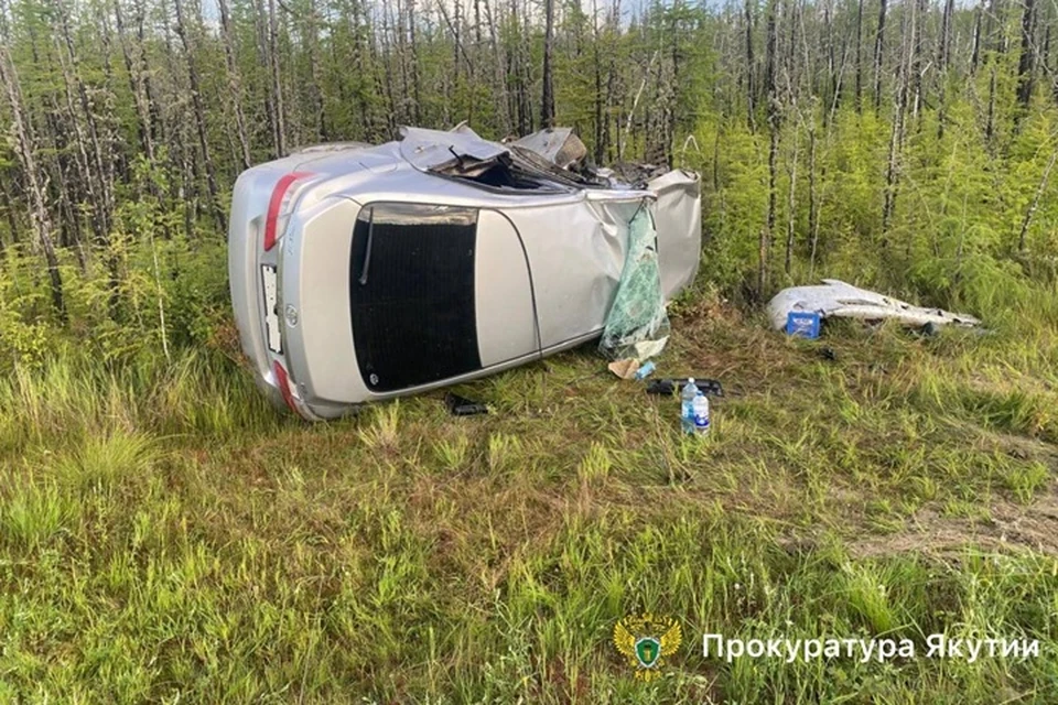 За жизни пятерых человек, пострадавших в аварии, борются врачи. Фото: прокуратура Якутии