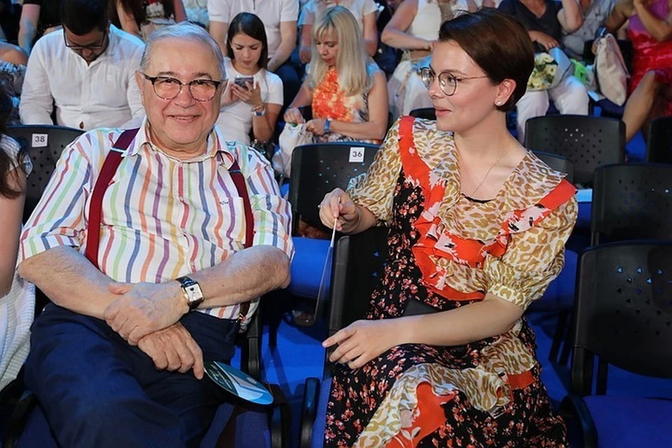 Жена Петросяна Брухунова рассказала, что улетела с детьми из России в Турцию