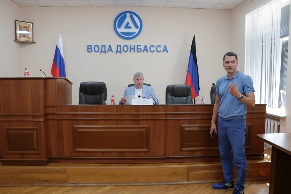 Премьер-министр ДНР Андрей Чертков провел рабочую встречу с сотрудниками предприятия «Вода Донбасса». Фото: ТГ/Чертков