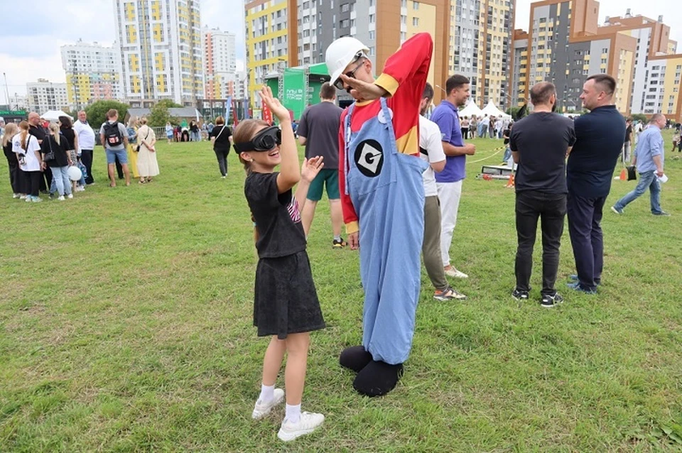 Уральцы отметили День строителя в Преображенском парке. Фото: УК «Академический»