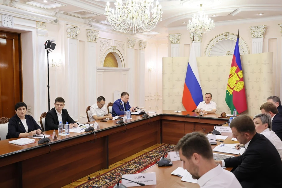 Заседание комиссии. Фото: пресс-службы администрации Краснодарского края.