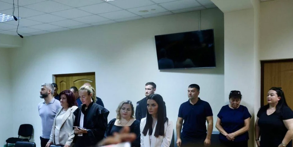 Демократия, по мнению адептов ПАС, это когда отправляют в тюрьмы несогласных, сажают матерей. Фото: соцсети