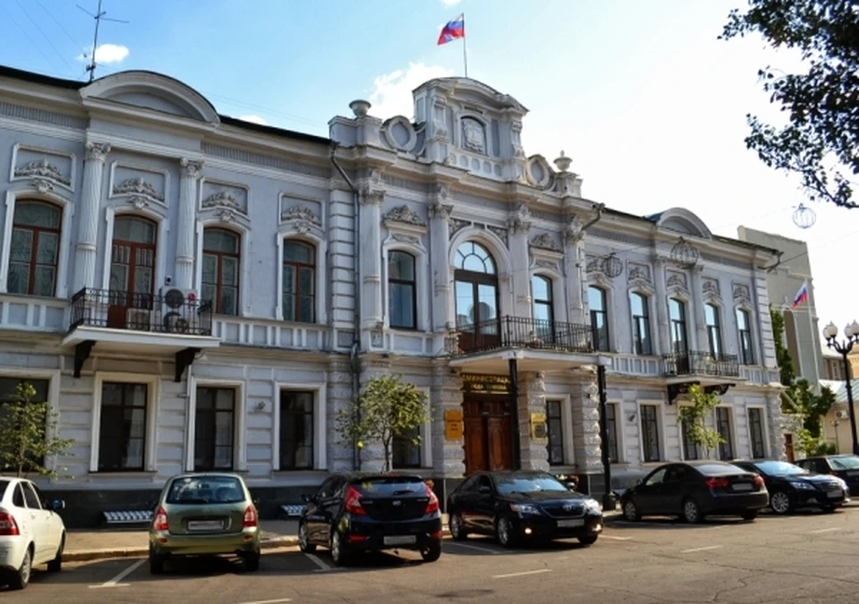 Полная и точная сумма выплат в контракте не указана
