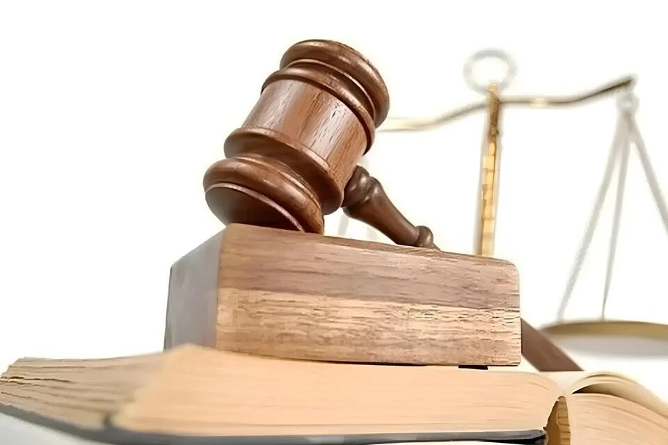 10 месяцев исправительных работ.