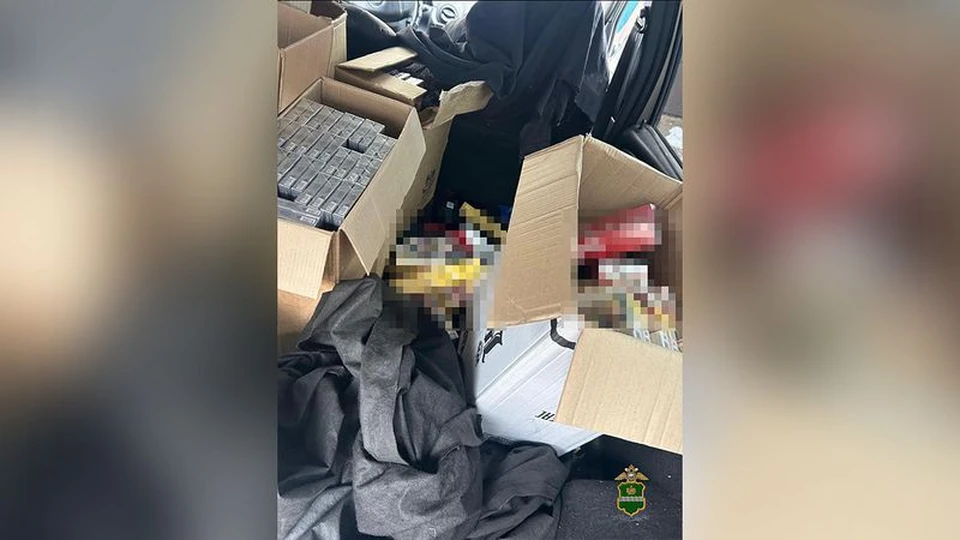 Правоохранители изъяли партию контрафактных сигарет.
