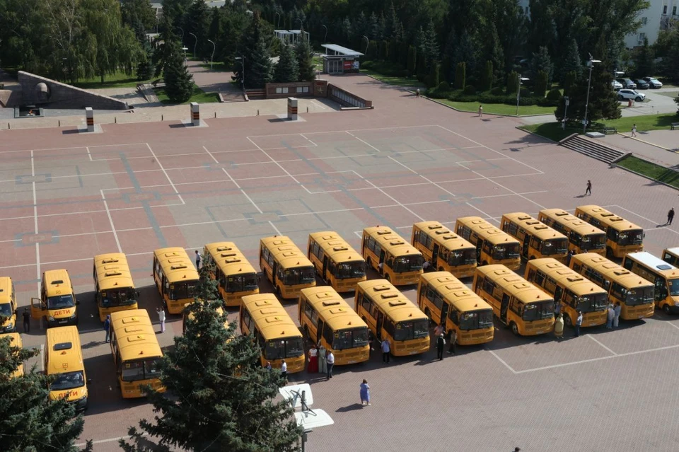 Автобусы направят в 48 школ, которые расположены в 11 образовательных округах