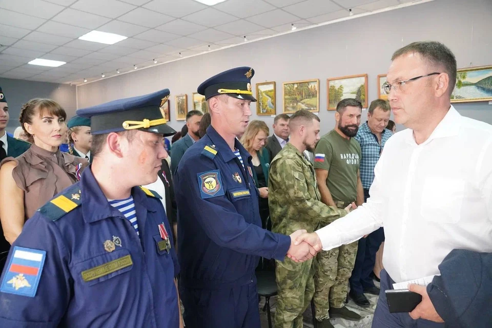 Губернатор Кузбасса: помощь волонтеров очень важна для наших ребят на фронте.