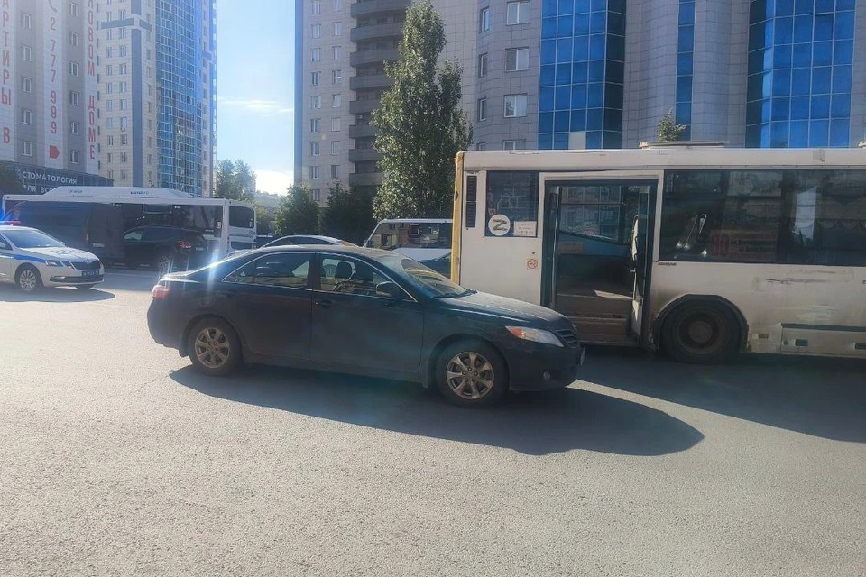 Водитель автобуса погиб после ДТП в Новосибирске. Фото: ГАИ Новосибирской области