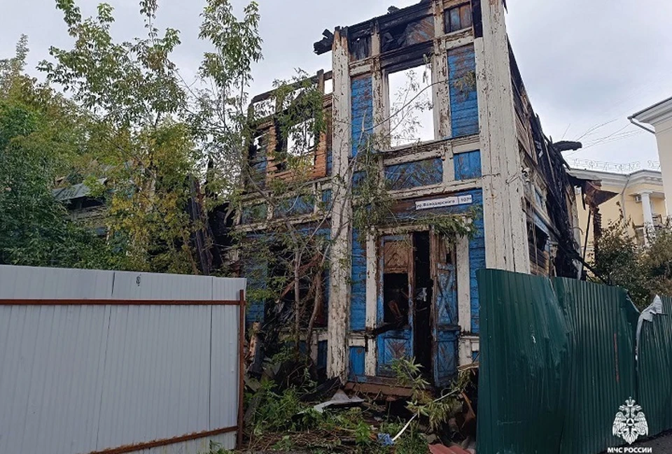 В центре Ярославля снова горело печально известное голубое здание.