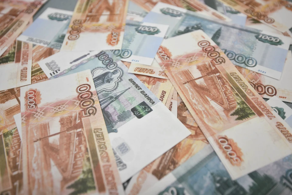 Банки получили право ограничивать выдачу наличных из-за мошенников