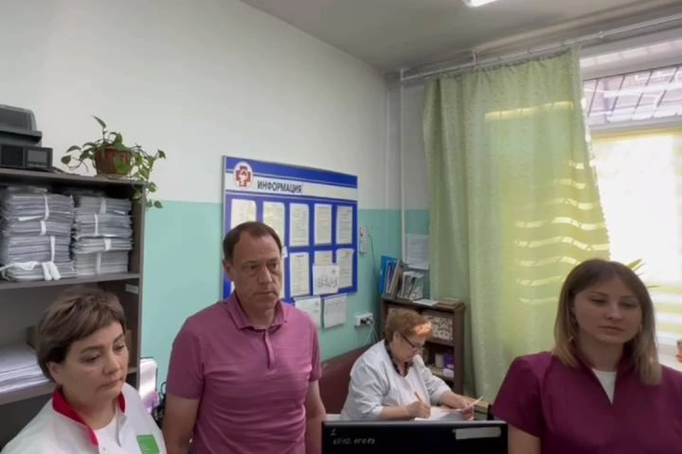 В Слюдянский район Иркутской области прибыл глава Минздрава региона Андрей Модестов. Фото: минздрав Иркутской области.