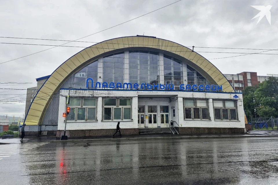 На ситуацию отреагировали в минспорта региона, сообщив, что сейчас прорабатываются возможные изменения в расписании тренировок.
