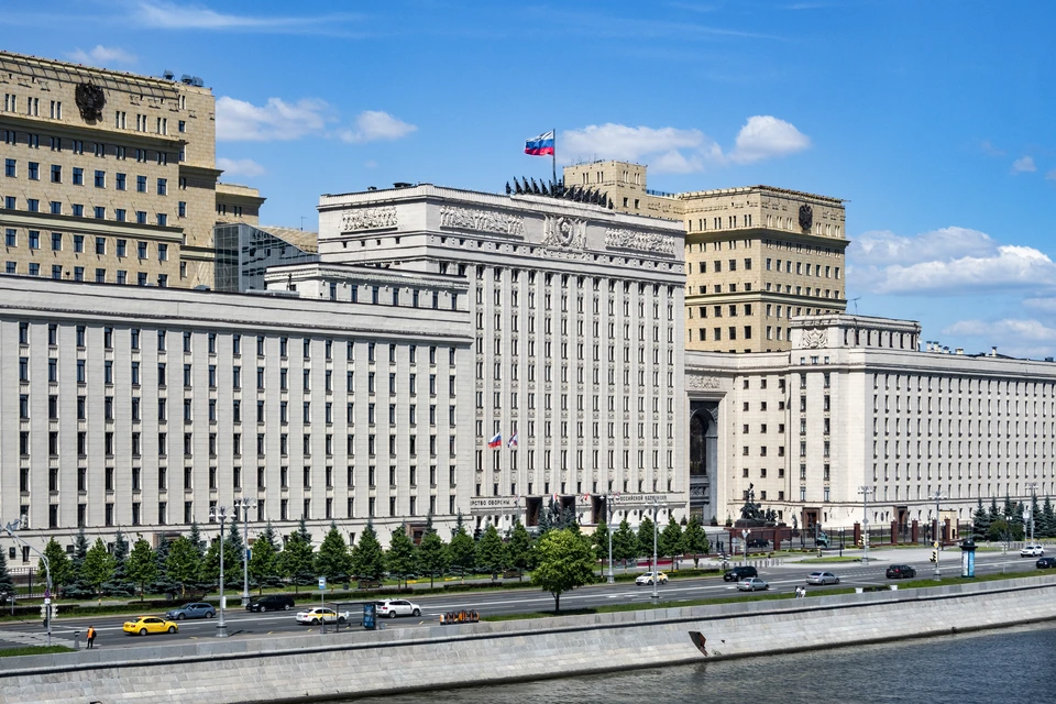 Минобороны РФ опровергло сообщения об ударе по зданию правительства в Киеве