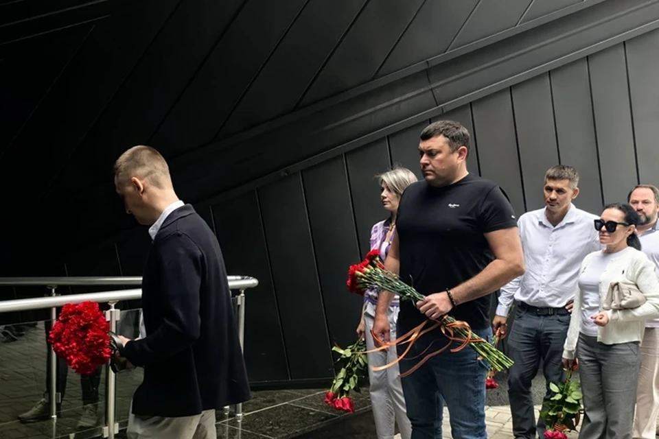 Представители Минтранса ДНР почтили память освободителей Донбасса. Фото: Минтранс ДНР