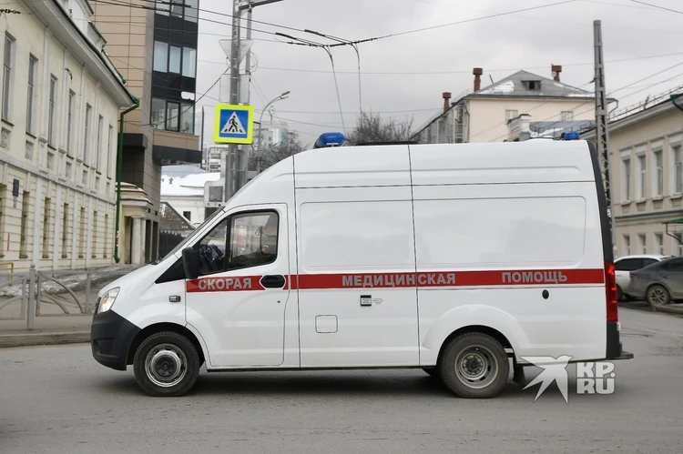 Открыл шкаф, когда мама вышла из кухни: 2-летний малыш скончался, выпив уксус