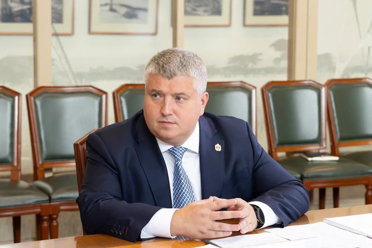 Александр Дронов: Новгородская область получит средства на реконструкцию линий электропередач