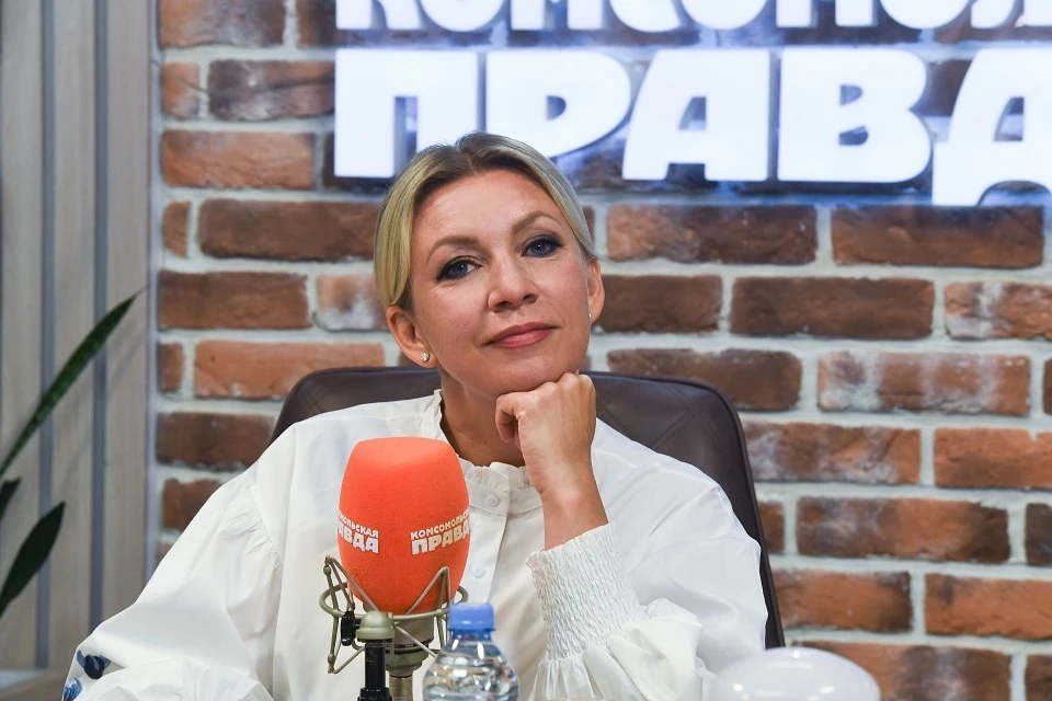 «Обменяли Родину за стекляшки»: Захарова раскрыла мотивы нападок иноагентов на Россию