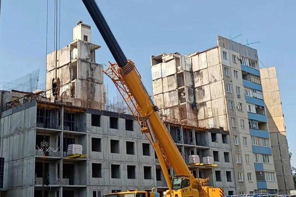 На левом берегу Мариуполя завершают обновление девятиэтажного дома. Фото: Администрация Мариуполя