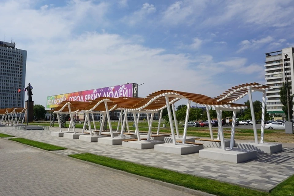 Платные парковки помогут решить вопросы транспортной безопасности, считают инициаторы. Фото: администрация Волжского.