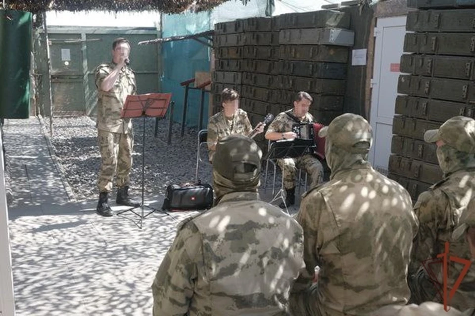 Ансамбль песни и пляски Северо-Западного округа Росгвардии выступил в ДНР. Фото: Росгвардия