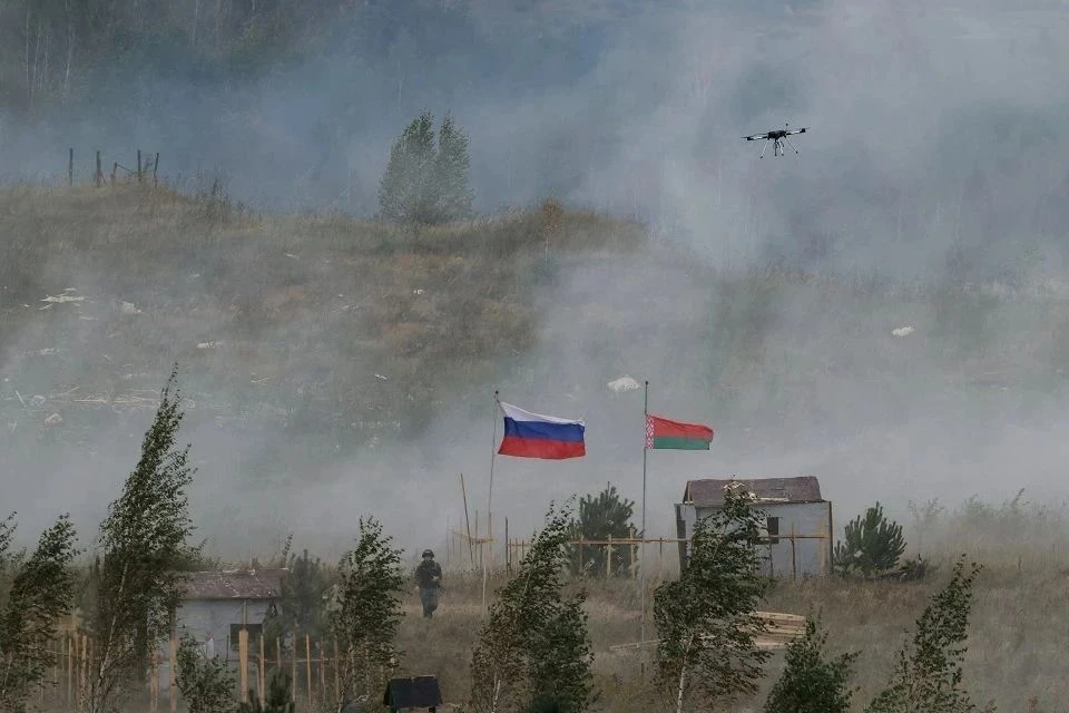 МО РФ: массовое применение БПЛА и роботов стало особенностью учений «Запад-2025»