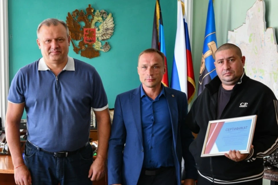 В Донецке для пострадавшего сотрудника коммунальной службы изготовят современный протез. Фото: ТГ/Кулемзин