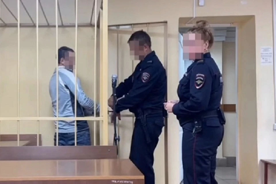 Грабителю придется еще месяц провести в СИЗО.