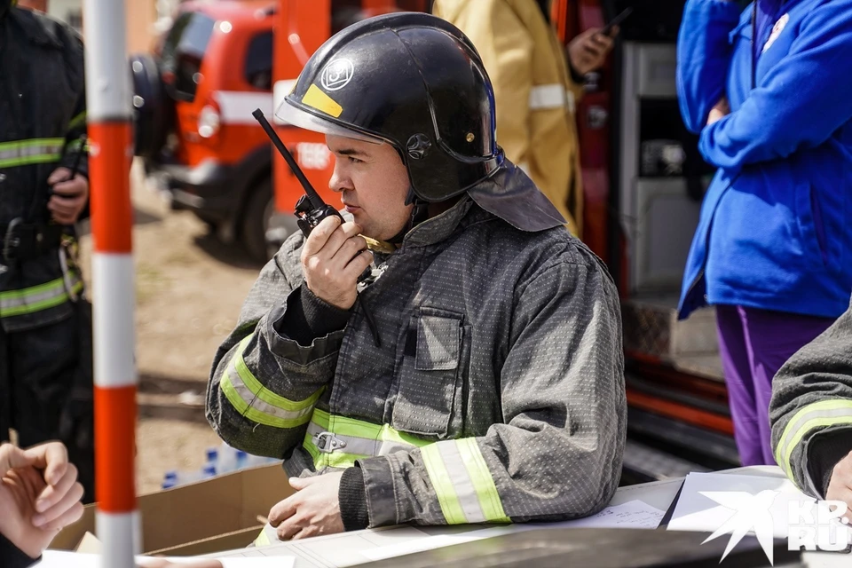 Площадь возгорания составила 40 квадратных метров.