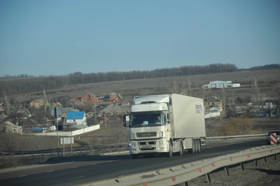 На М-4 "Дон" в Ростовской области утверждены три бесплатных участков для объезда платной трассы.