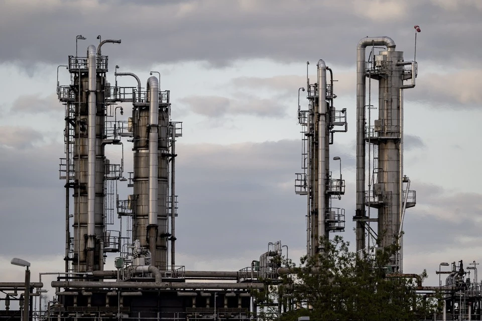 «Страна»: США фактически одобрили Венгрии покупку нефти РФ