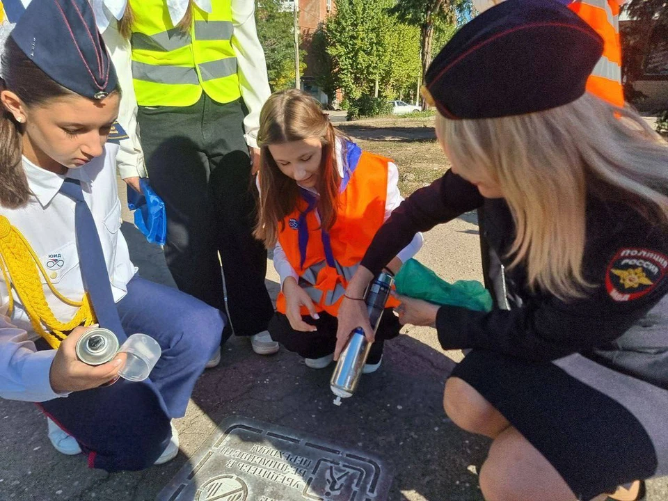 В Алчевске занимаются профилактикой ДТП. Фото: Пресс-служба МВД ЛНР