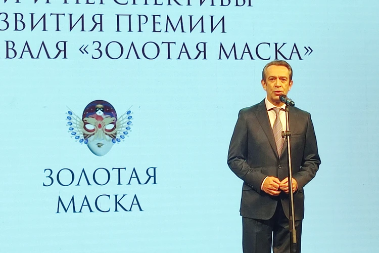 Владимир Машков: Живой театр бессмертен. Нейросети его не заменят