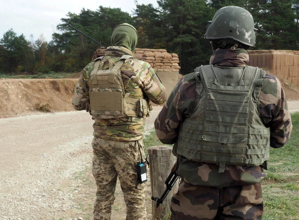 В Кировске военные ВС РФ выявили переодетых в гражданскую одежду боевиков ВСУ