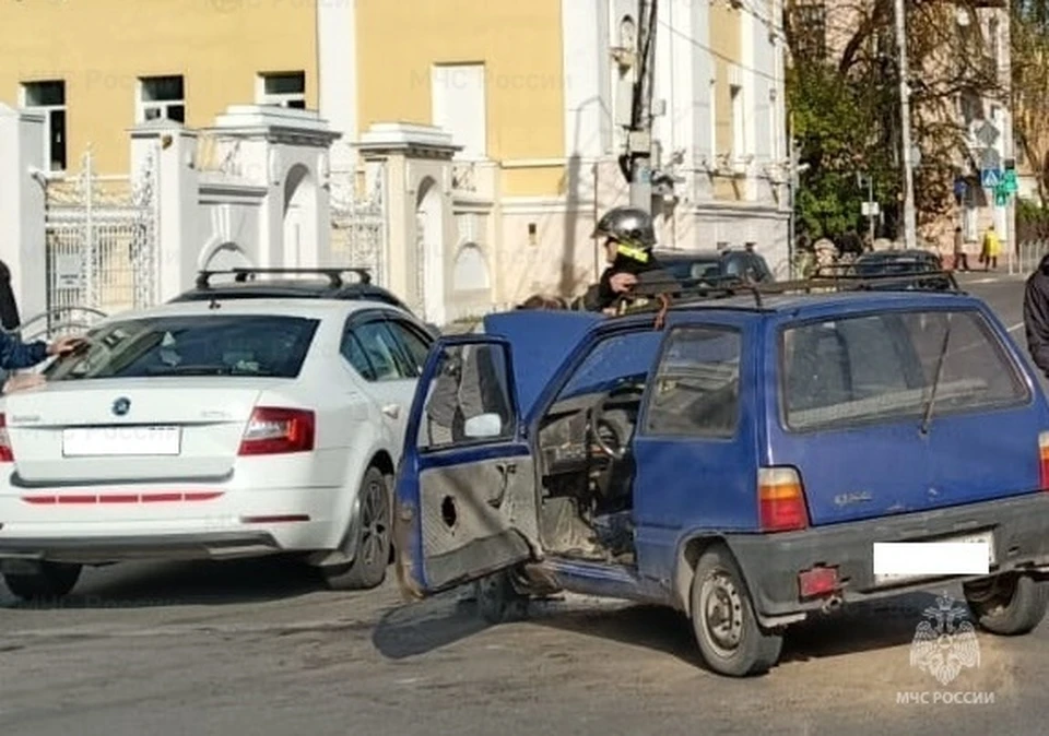 На перекрестке улиц Ленина и Московской в Калуге произошло дорожно-транспортное происшествие.