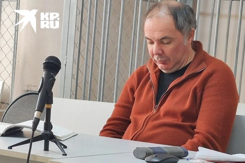 Самбурский не согласен с тем, что получил диван в подарок