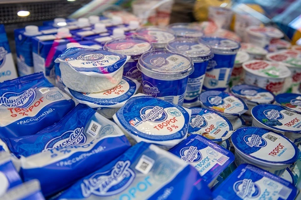 Творог стоит 466,44 рубля за килограмм.