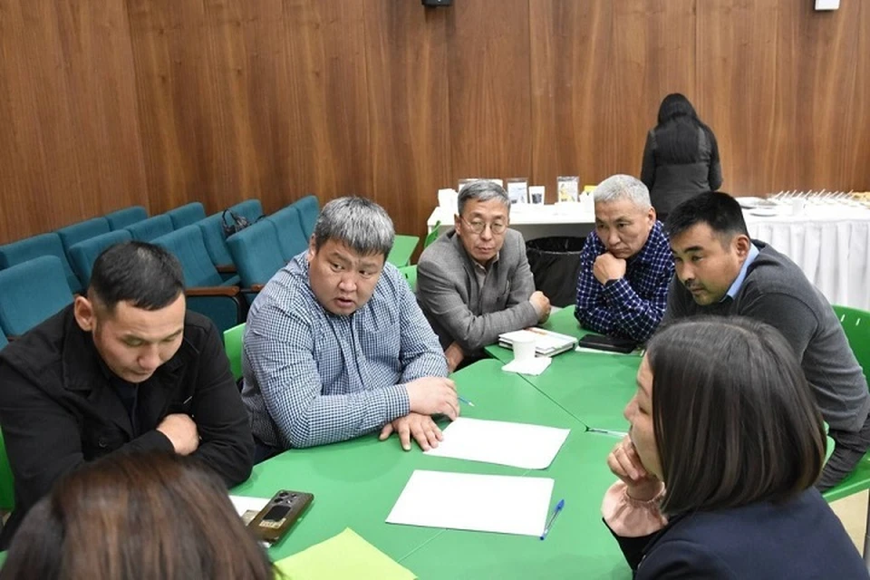 В Хатасской агрошколе обсудили развитие аграрного образования Якутии Фото: Официальный канал Управления образования ОА г. Якутска