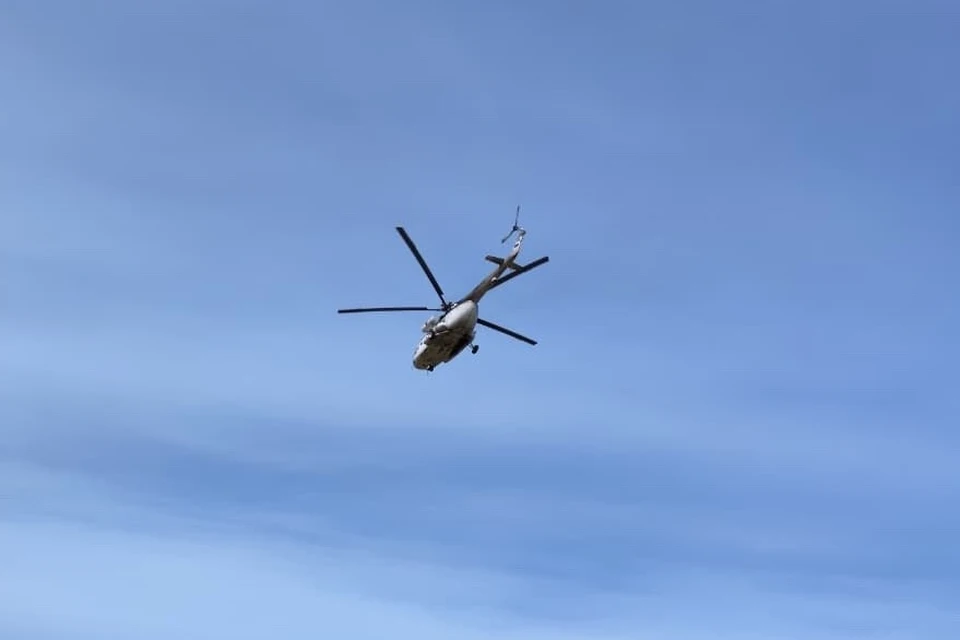 На вертолете Ми-8 малышку экстренно доставили во Владивосток. Фото: Владивостокская скорая