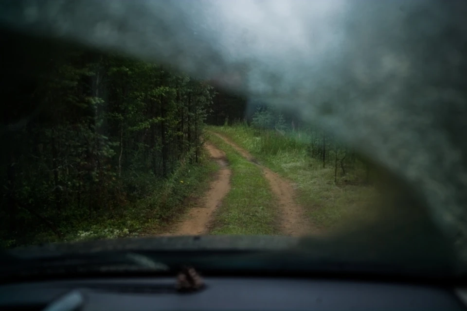 В лесу под Троицко-Печорском нашли мужчину, сутки ожидавшего помощи.