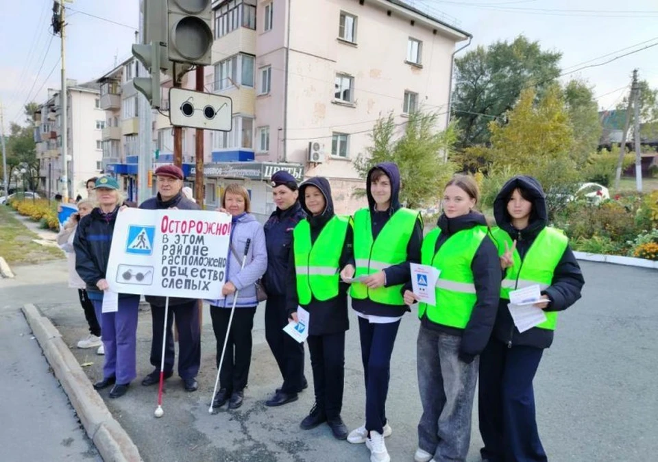 Акцию провели совместно с обществом слепых Артема. Фото: https://t.me/prim_police