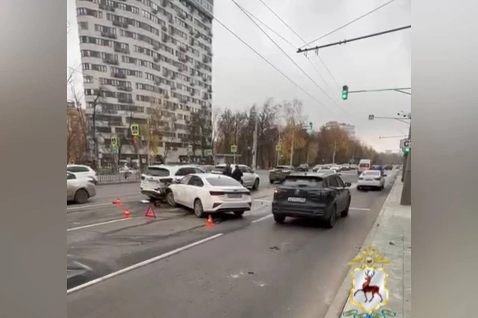 Массовая авария с двумя пострадавшими произошла на проспекте Гагарина. Фото: пресс-служба ГУ МВД России по Нижегородской области.