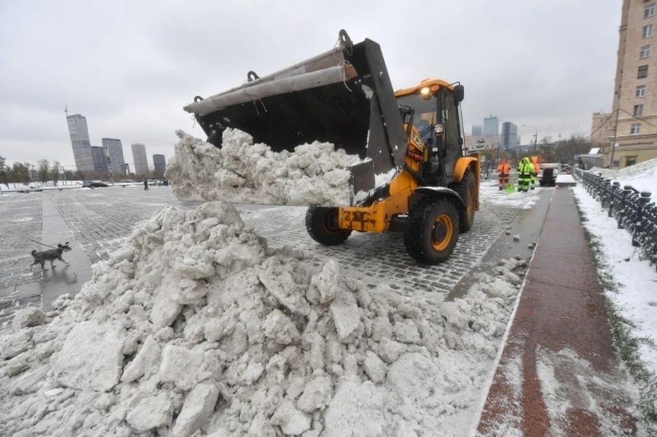 В Амурском районе проверили технику для уборки зимних дорог