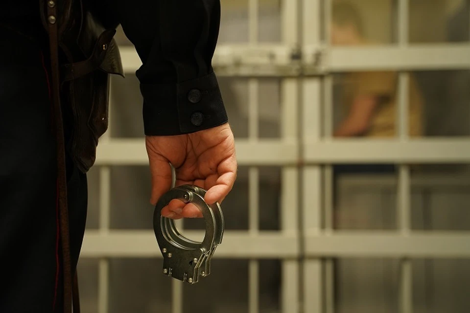 В ходе оперативно-розыскных мероприятий полицейские установили личность подозреваемого.