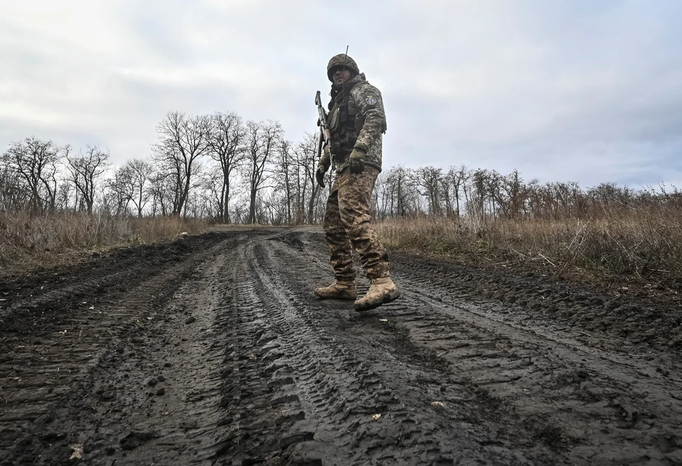 Украинские военные бегут с позиций в Харьковской области.
