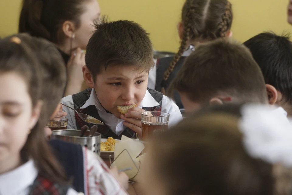 Продукцию поставил пчеловод Василий Шишканов