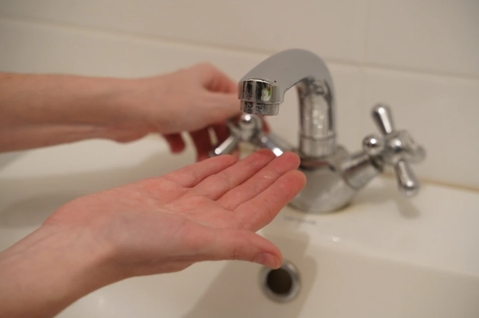 В Магадане началась проверка после прорыва водопровода на улице Берзина