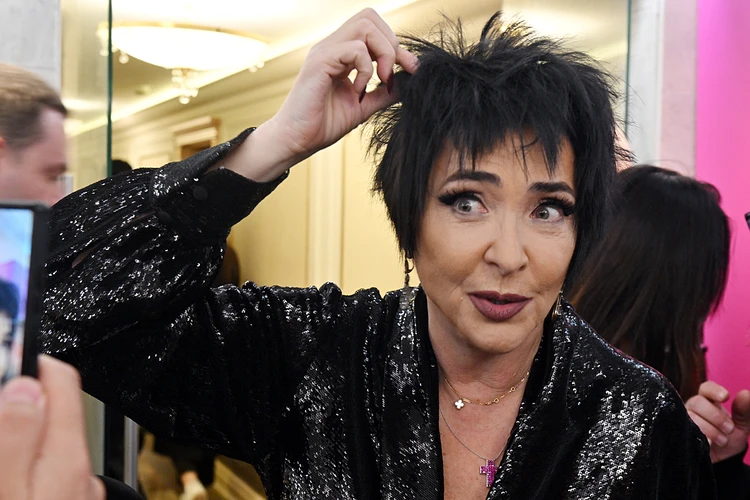 Мошенники жестко отомстили Лолите, которая их унизила: «Милявская — дура, с первого раза отдала код»