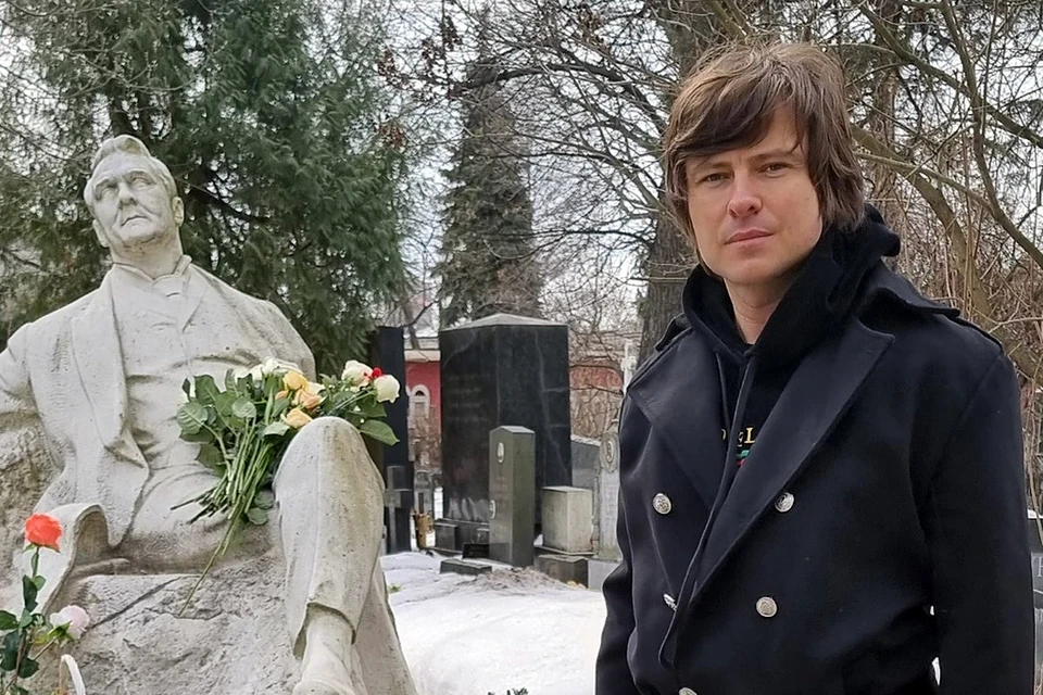 Прохор Шаляпин иногда навещает могилу Федора Шаляпина на Новодевичьем кладбище
