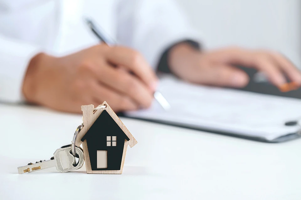 Россияне стали чаще покупать готовое жилье без ипотеки. Фото: freepik.com.